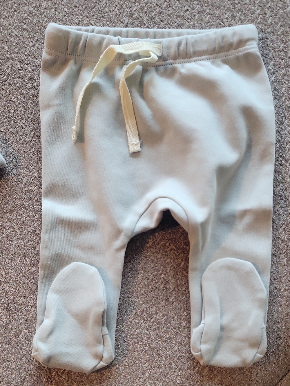Quincy Mae Light Sky Blue 2 Piece Baby Pajama Set with Matching Hat - Picture 3 of 9
